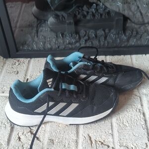 Adidas Tennis Shoes